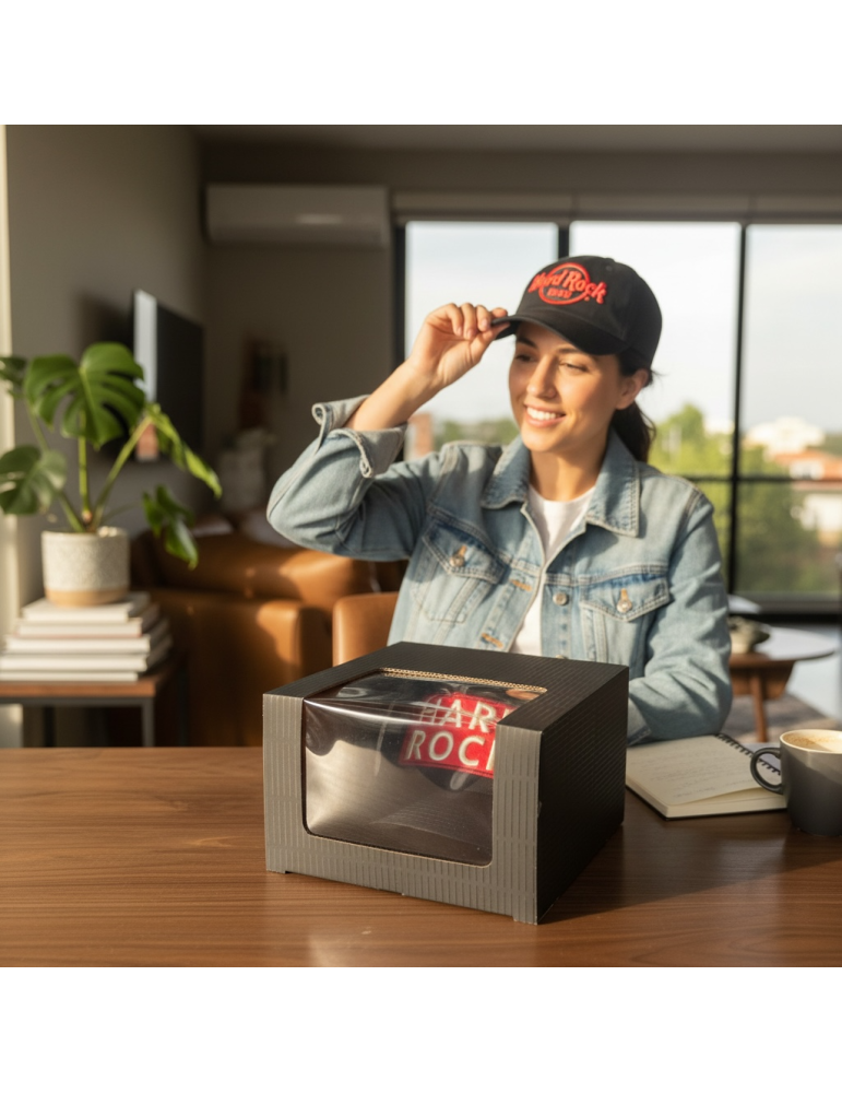 Caja de Cartón Microcorrugado Con Ventana Para Gorra