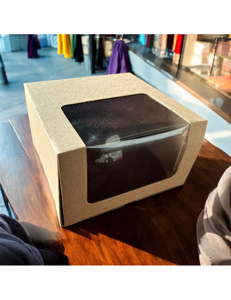 Caja de Cartón Microcorrugado Con Ventana Para Gorra